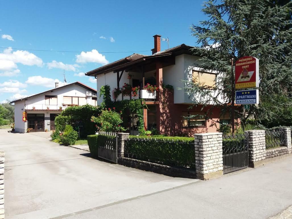 Apartmani Kristanic Karlovac Buitenkant foto