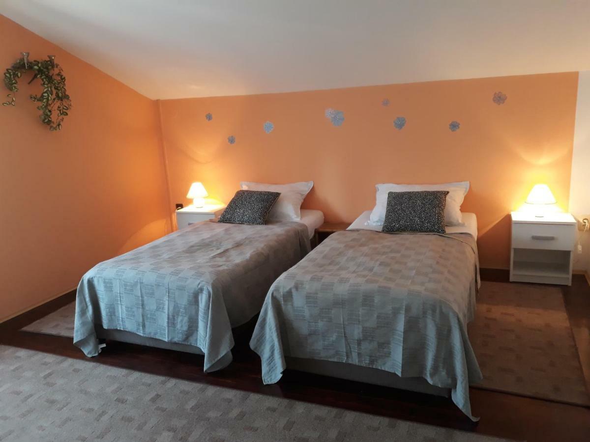 Apartmani Kristanic Karlovac Buitenkant foto