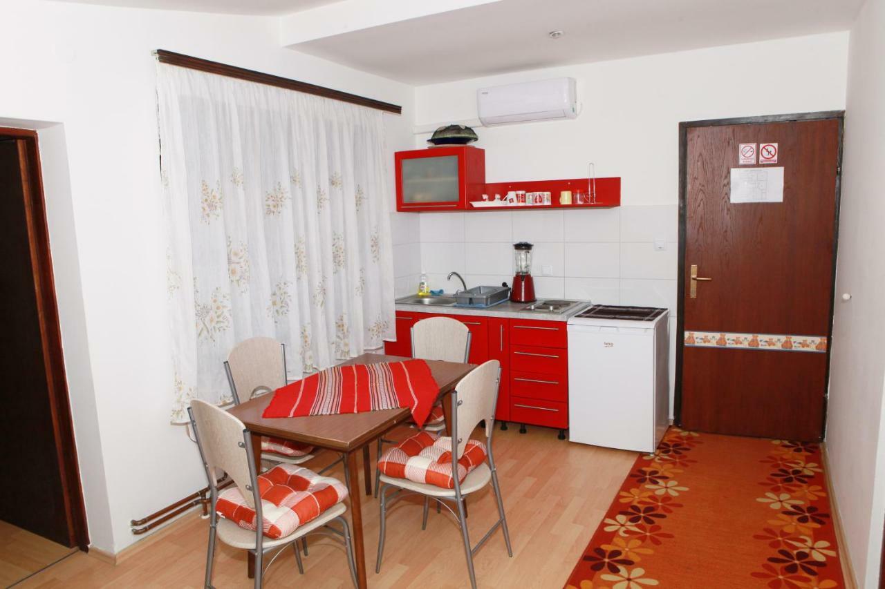 Apartmani Kristanic Karlovac Buitenkant foto