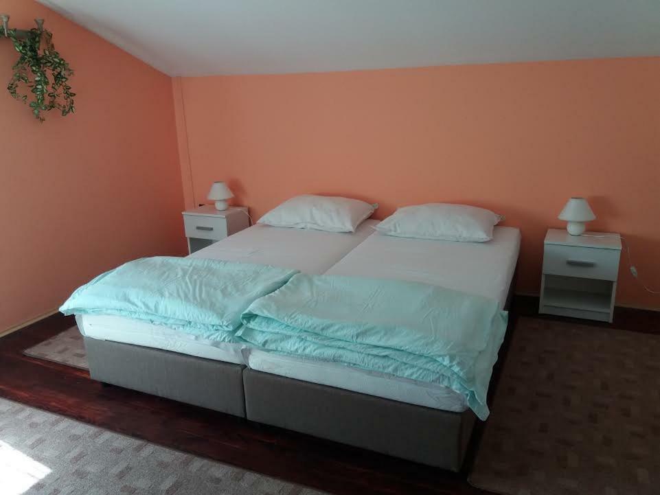 Apartmani Kristanic Karlovac Buitenkant foto
